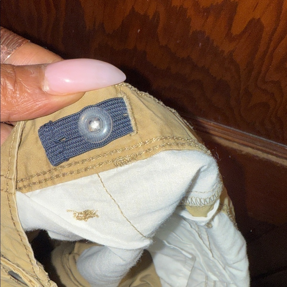 Old Navy Boys Husky Khaki Cargo Shorts - Picture 4 of 8